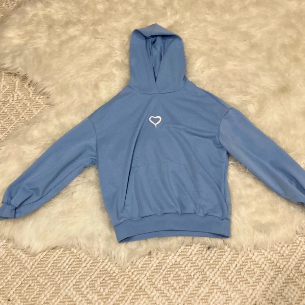 Comfy Shein blue with white heart sweatshirt!